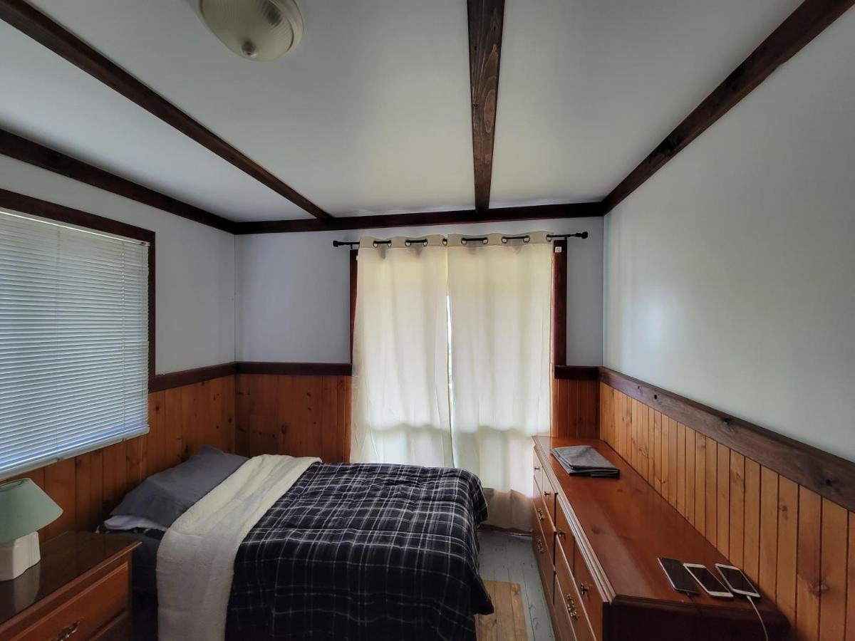 Chalet With Great Lake View Gracefield Bagian luar foto
