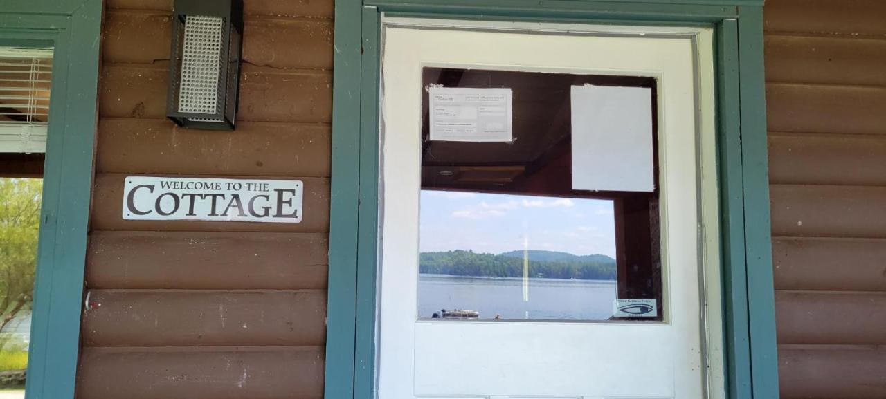 Chalet With Great Lake View Gracefield Bagian luar foto
